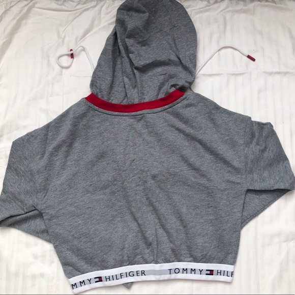 SOLD Tommy Hilfiger Grey Cropped Sweater - Picture 2 of 7